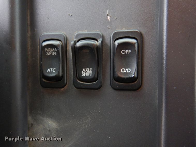 image for item DH8234 2006 Freightliner Business Class M2  flatbed truck