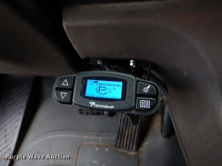 image for item DH8234 2006 Freightliner Business Class M2  flatbed truck