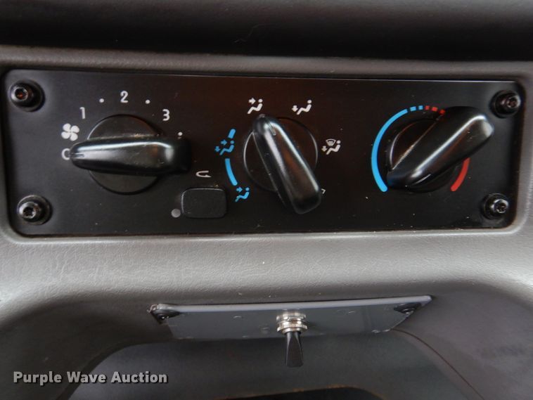 image for item DH8234 2006 Freightliner Business Class M2  flatbed truck