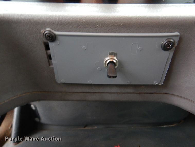 image for item DH8234 2006 Freightliner Business Class M2  flatbed truck