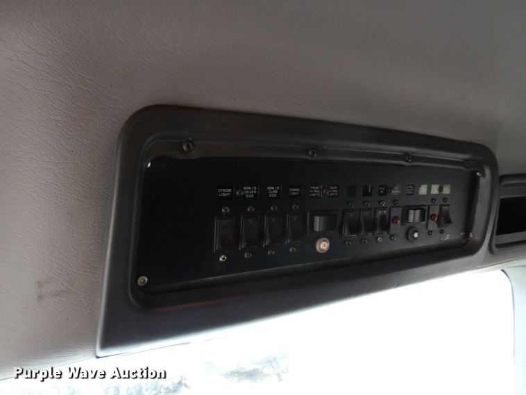 image for item DH8234 2006 Freightliner Business Class M2  flatbed truck