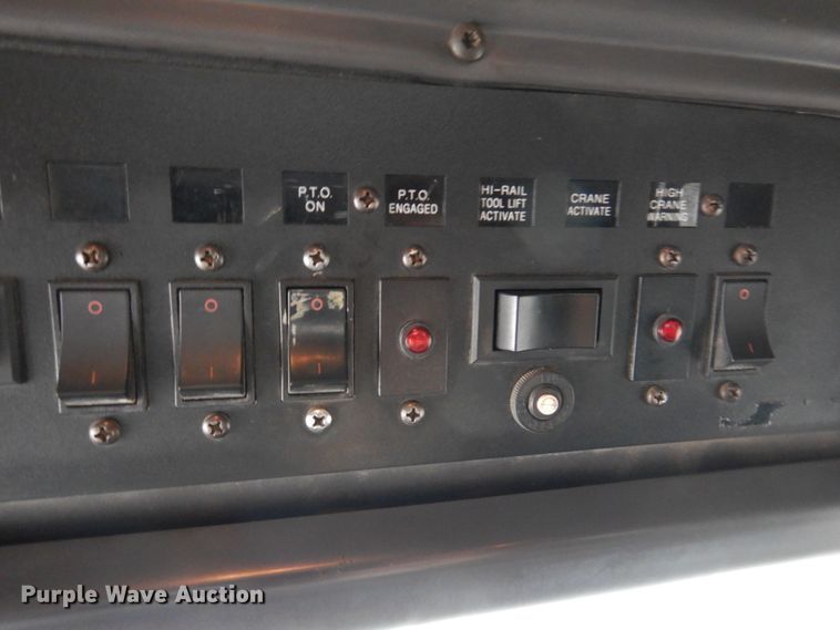 image for item DH8234 2006 Freightliner Business Class M2  flatbed truck