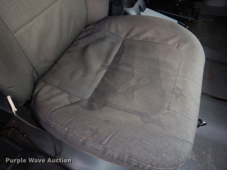 image for item DH8234 2006 Freightliner Business Class M2  flatbed truck