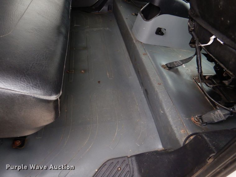 image for item DH8234 2006 Freightliner Business Class M2  flatbed truck