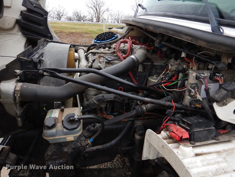 image for item DH8234 2006 Freightliner Business Class M2  flatbed truck