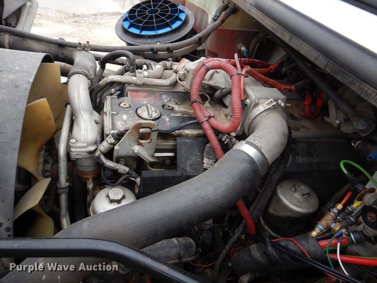 image for item DH8234 2006 Freightliner Business Class M2  flatbed truck