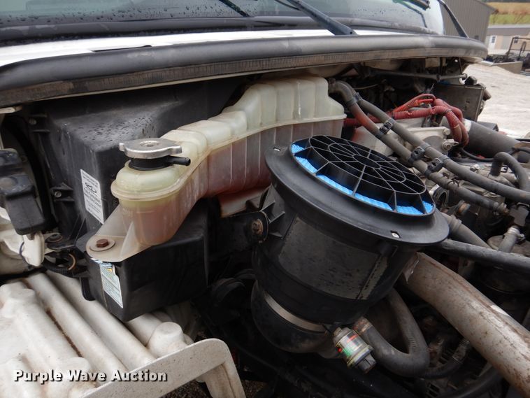 image for item DH8234 2006 Freightliner Business Class M2  flatbed truck