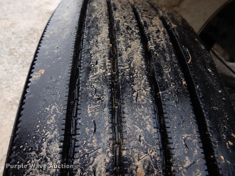 image for item DH8234 2006 Freightliner Business Class M2  flatbed truck