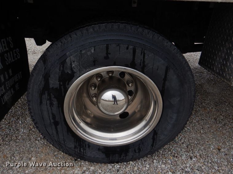 image for item DH8234 2006 Freightliner Business Class M2  flatbed truck