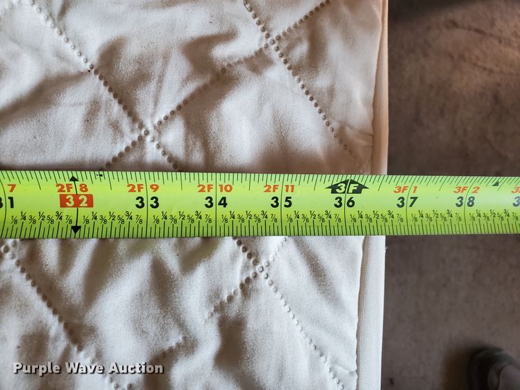 image for item DJ8928 1999 International 9200  semi truck