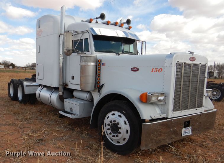 image for item DJ8934 1999 Peterbilt 379  semi truck