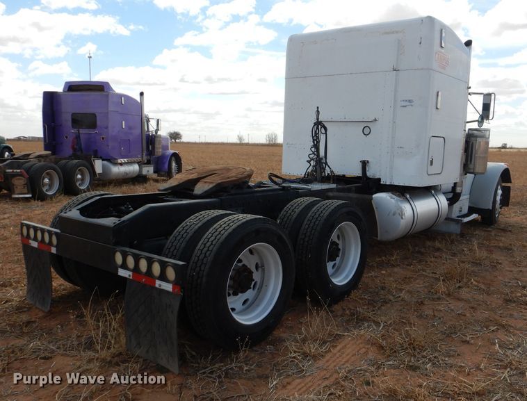 image for item DJ8934 1999 Peterbilt 379  semi truck