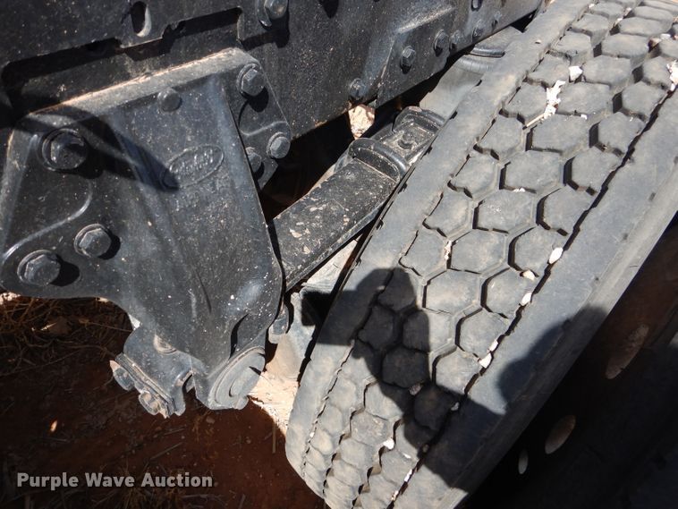 image for item DJ8934 1999 Peterbilt 379  semi truck