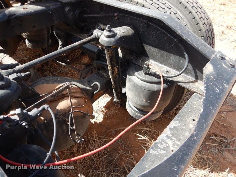 image for item DJ8934 1999 Peterbilt 379  semi truck