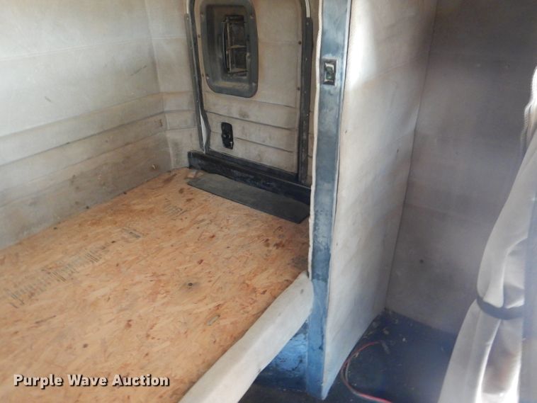 image for item DJ8934 1999 Peterbilt 379  semi truck