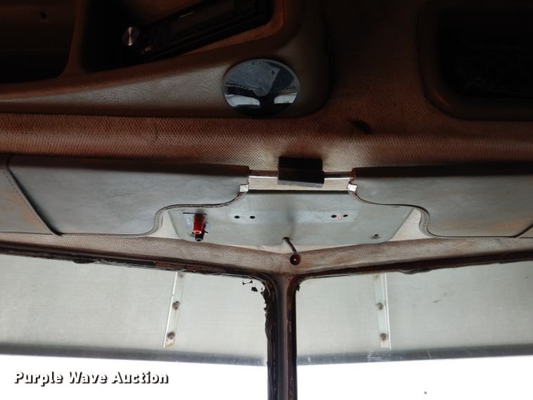 image for item DJ8934 1999 Peterbilt 379  semi truck