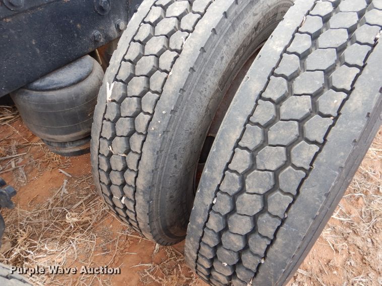 image for item DJ8934 1999 Peterbilt 379  semi truck