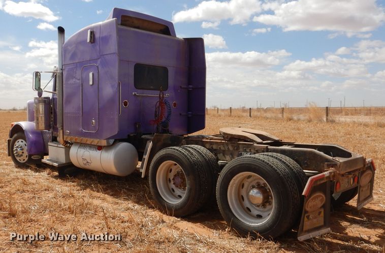 image for item DJ8935 1995 Peterbilt 379  semi truck