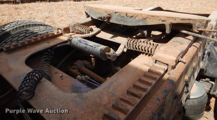 image for item DJ8935 1995 Peterbilt 379  semi truck