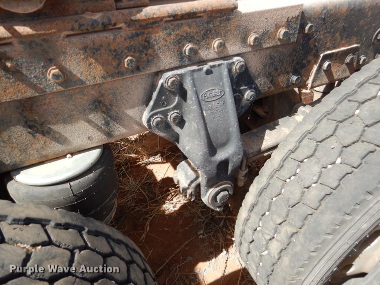 image for item DJ8935 1995 Peterbilt 379  semi truck