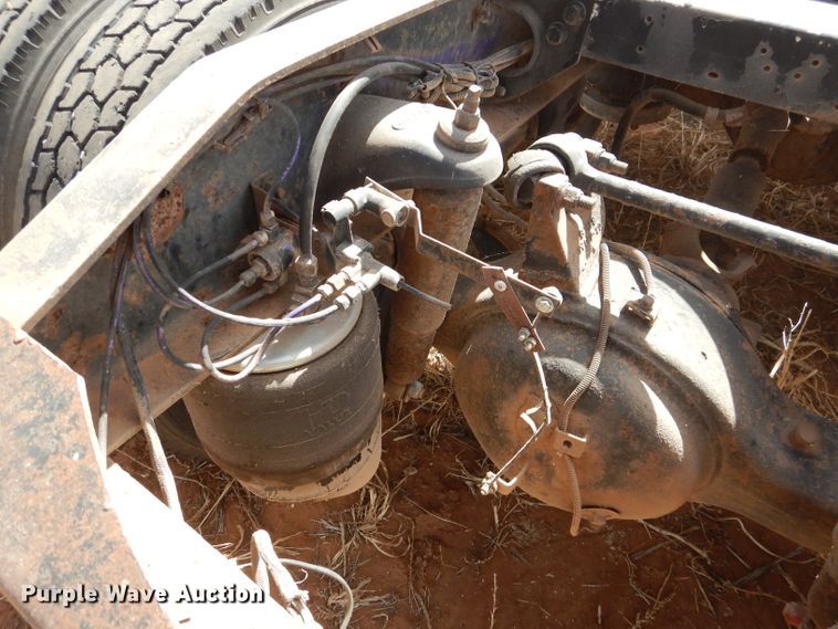 image for item DJ8935 1995 Peterbilt 379  semi truck