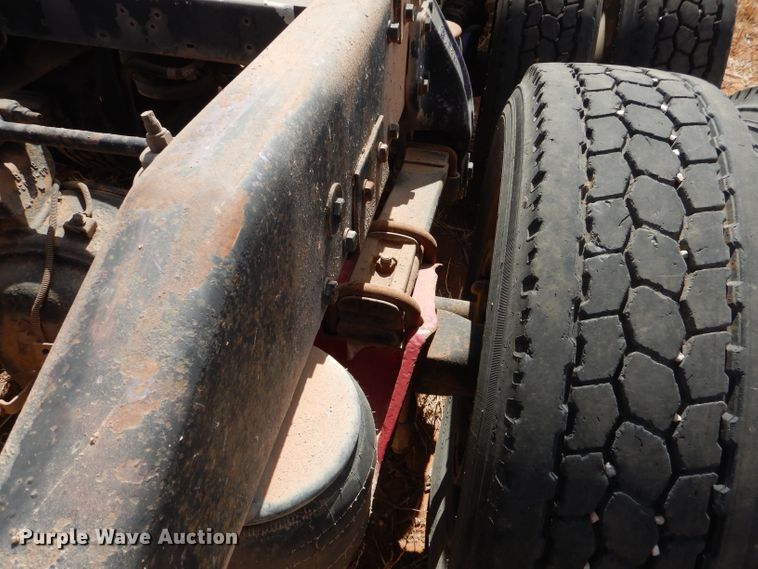 image for item DJ8935 1995 Peterbilt 379  semi truck