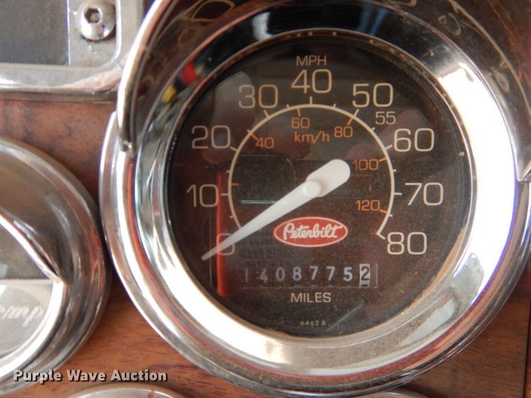 image for item DJ8935 1995 Peterbilt 379  semi truck