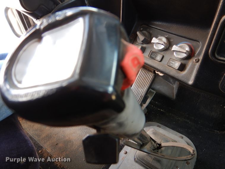 image for item DJ8935 1995 Peterbilt 379  semi truck