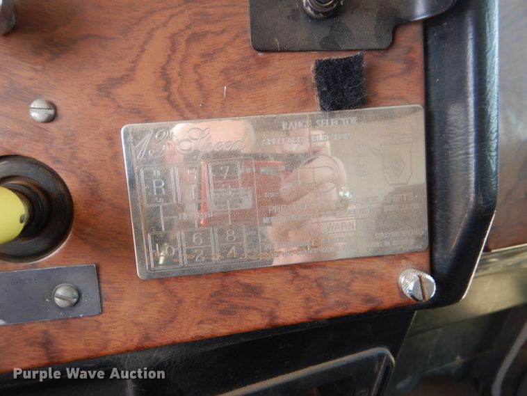 image for item DJ8935 1995 Peterbilt 379  semi truck