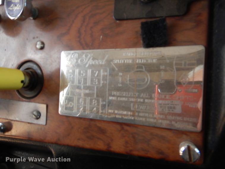 image for item DJ8935 1995 Peterbilt 379  semi truck