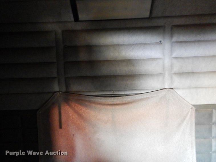 image for item DJ8935 1995 Peterbilt 379  semi truck