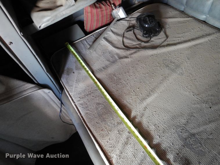 image for item DJ8935 1995 Peterbilt 379  semi truck