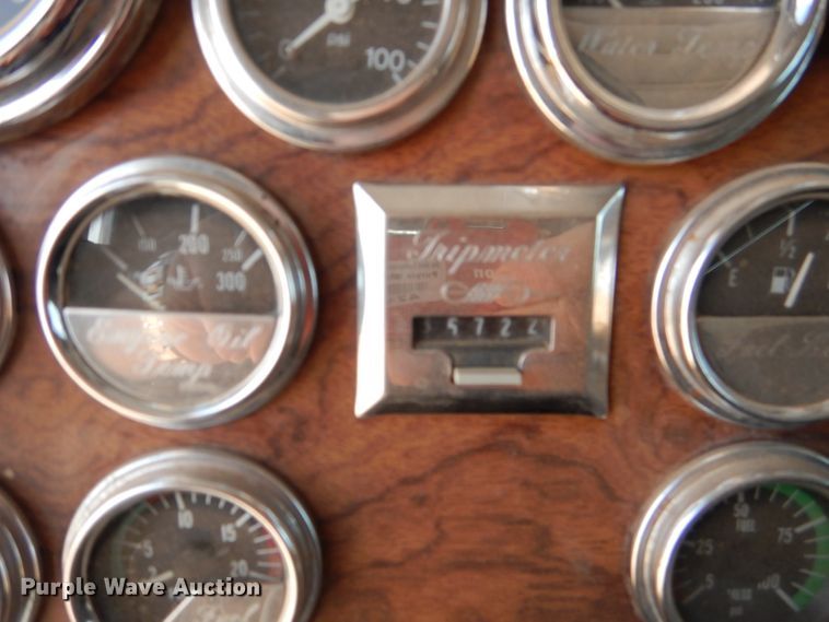 image for item DJ8935 1995 Peterbilt 379  semi truck