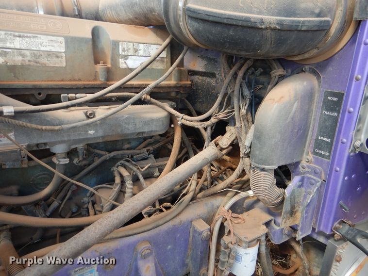 image for item DJ8935 1995 Peterbilt 379  semi truck