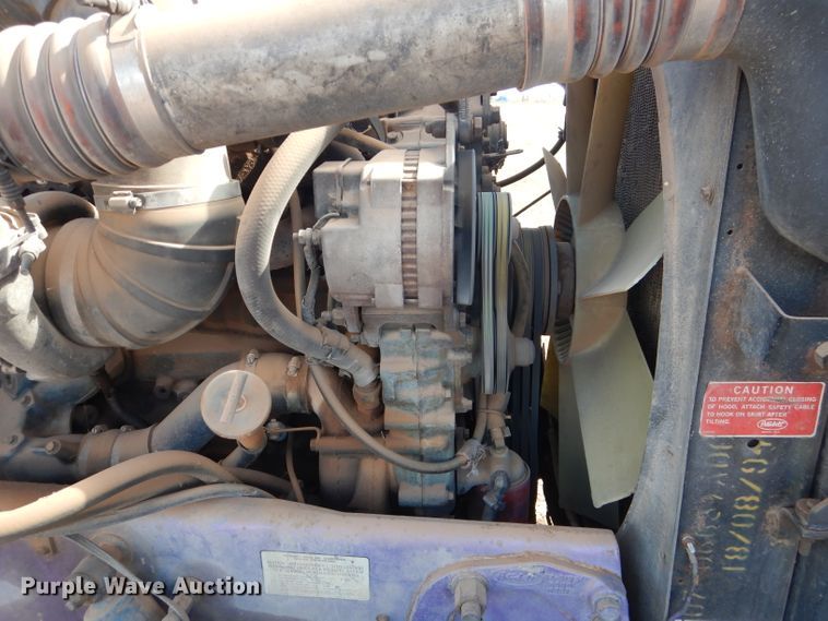 image for item DJ8935 1995 Peterbilt 379  semi truck