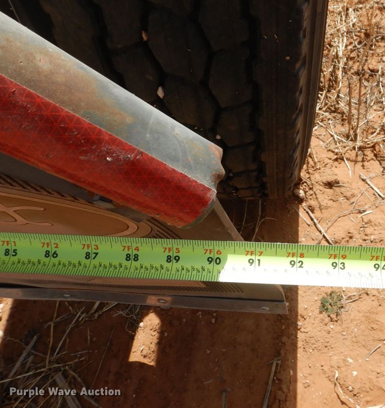 image for item DJ8935 1995 Peterbilt 379  semi truck