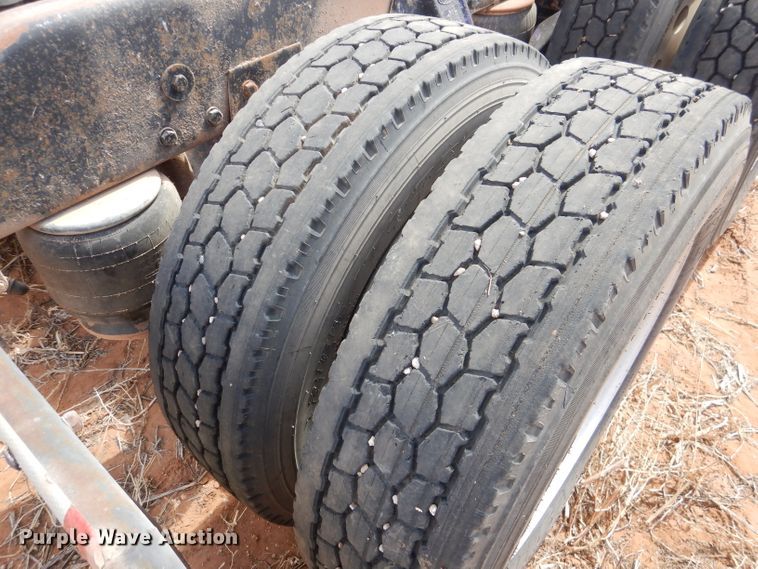 image for item DJ8935 1995 Peterbilt 379  semi truck