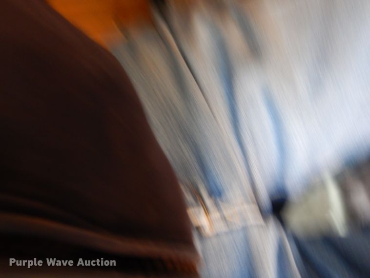 image for item DJ8936 2000 Freightliner FLD  semi truck