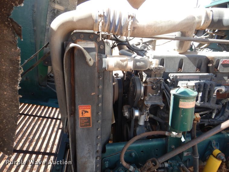 image for item DJ8936 2000 Freightliner FLD  semi truck