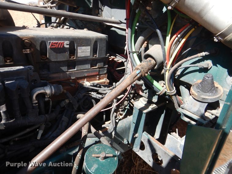 image for item DJ8936 2000 Freightliner FLD  semi truck