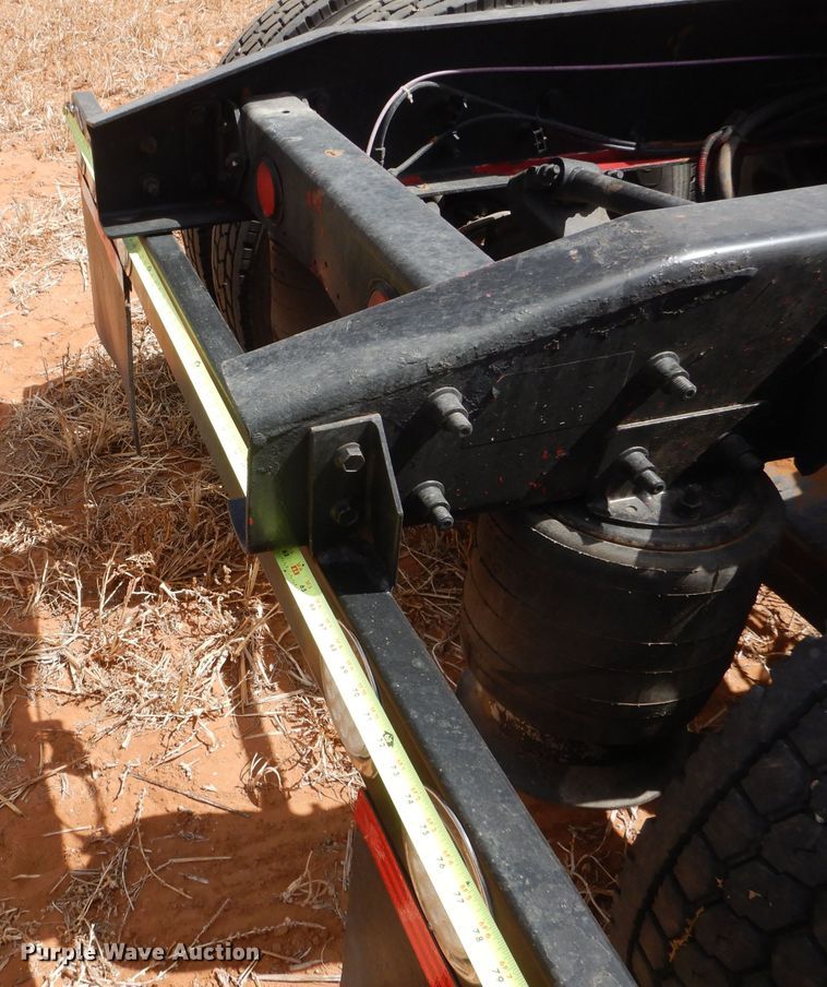 image for item DJ8936 2000 Freightliner FLD  semi truck