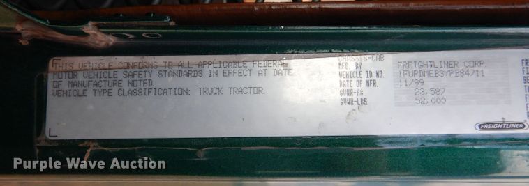 image for item DJ8936 2000 Freightliner FLD  semi truck