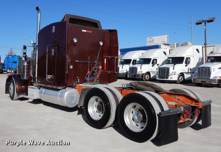 image for item DK0308 1996 Peterbilt 379  semi truck