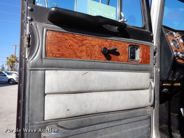 image for item DK0308 1996 Peterbilt 379  semi truck