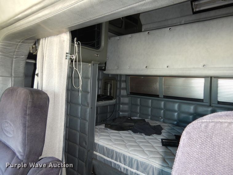 image for item DK0308 1996 Peterbilt 379  semi truck