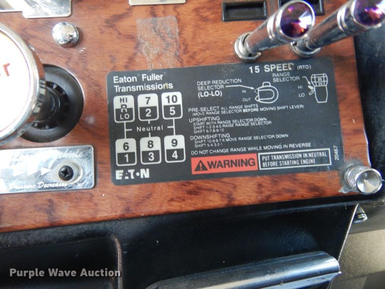 image for item DK0308 1996 Peterbilt 379  semi truck