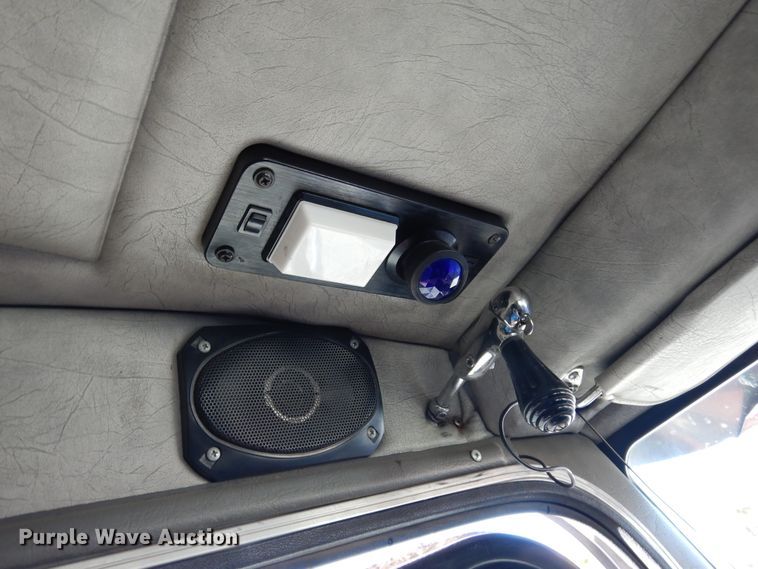 image for item DK0308 1996 Peterbilt 379  semi truck