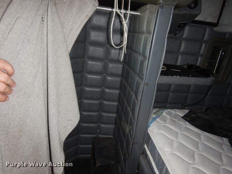 image for item DK0308 1996 Peterbilt 379  semi truck