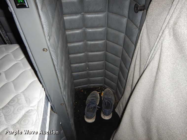 image for item DK0308 1996 Peterbilt 379  semi truck