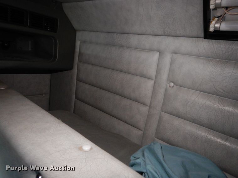 image for item DK0308 1996 Peterbilt 379  semi truck